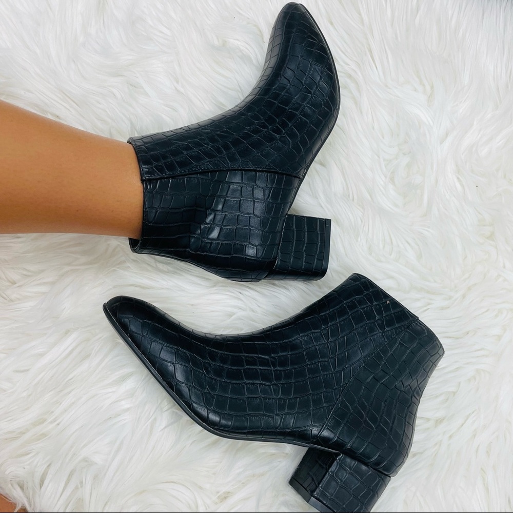 Black croco heeled bootie - Picture 6 of 6